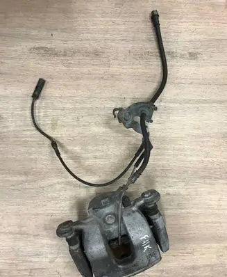 BMW X1 F48 F49 Front brake caliper 4714714