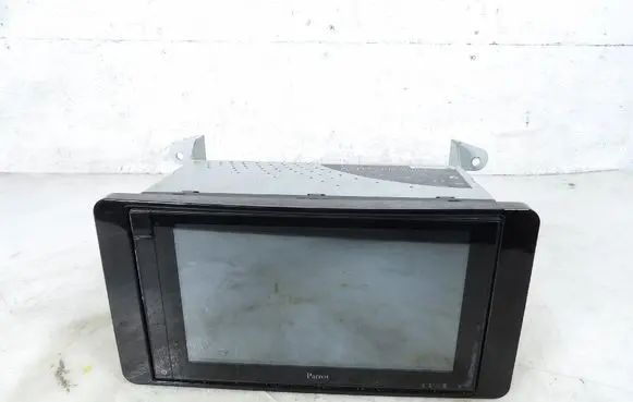Radio/CD/DVD/GPS head unit
