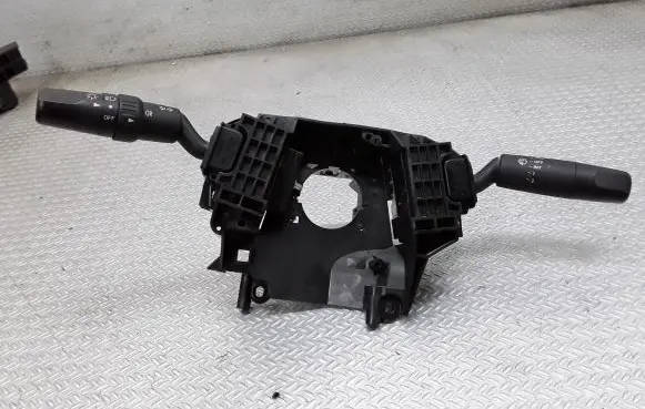 Mazda 3 I Wiper turn signal indicator stalk/switch 17D954