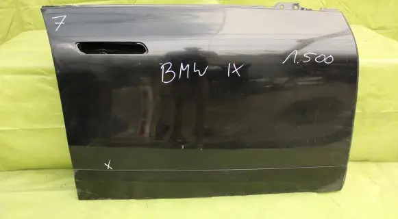 BMW iX Front door 000259