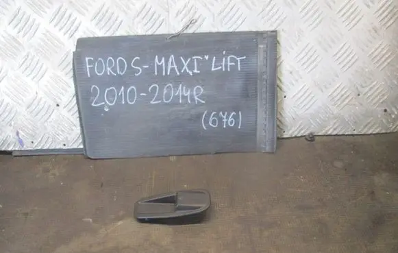 Ford S-MAX USB socket connector 
