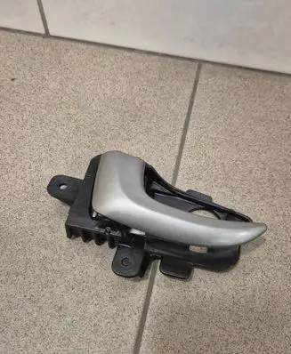 Hyundai i30 Front door interior handle 82613GD000
