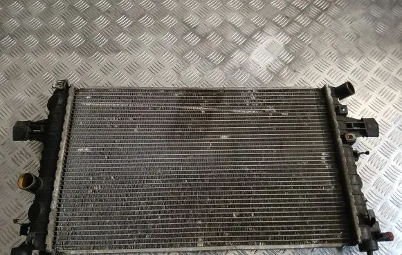 Opel Astra H Coolant radiator 13128801 2647A 8135