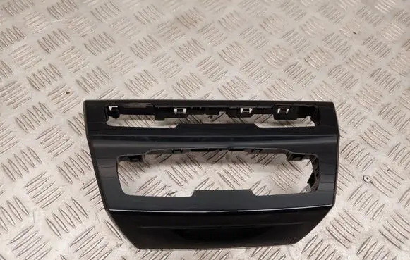 BMW X1 F48 F49 Climate control/heater control trim 9305907