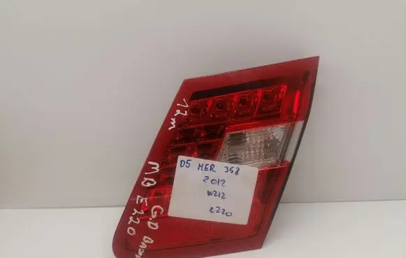 Mercedes-Benz E W212 Tailgate rear/tail lights A2129060258