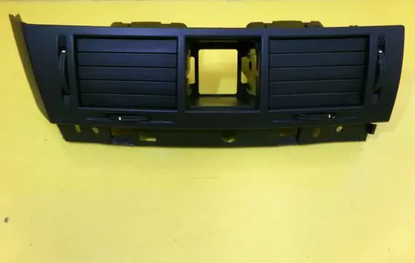 Opel Meriva A Dash center air vent grill 464652911