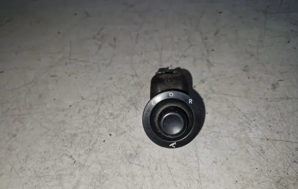 Jeep Grand Cherokee (WK) Wing mirror switch 04602789AA