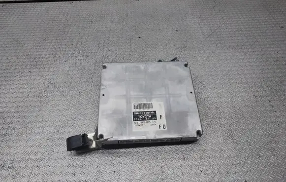 Toyota Corolla Verso AR10 Engine control unit/module 896610F100