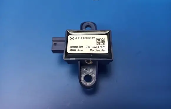 Mercedes-Benz E W212 Airbag deployment crash/impact sensor A2128205026 5WK43873