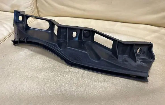 Volkswagen PASSAT B6 Front bumper mounting bracket 3C0807889A 95550791 VG321000821