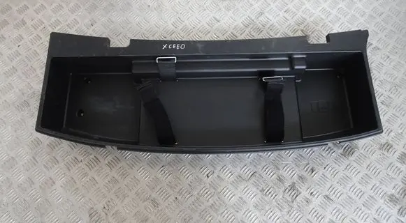 KIA Xceed Tailgate/trunk upper cover trim 85750-CR700