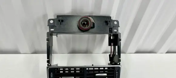 Audi A8 S8 D3 4E Rear air vent grill 4E0819203 4E0819203B