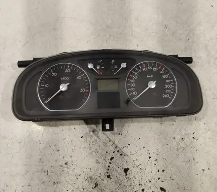 Renault Laguna II Speedometer (instrument cluster) 8200170314