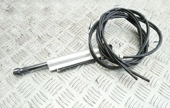 BMW 1 E82 E88 Convertible roof main ram cylinder 658240