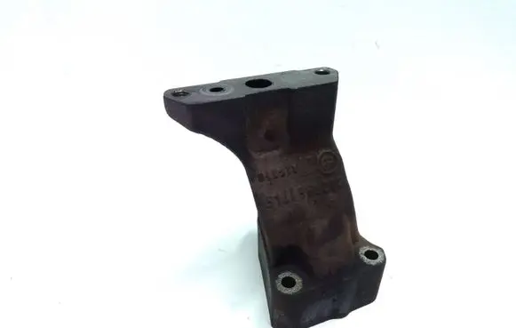 Mercedes-Benz C W204 Engine mounting bracket A6420961745
