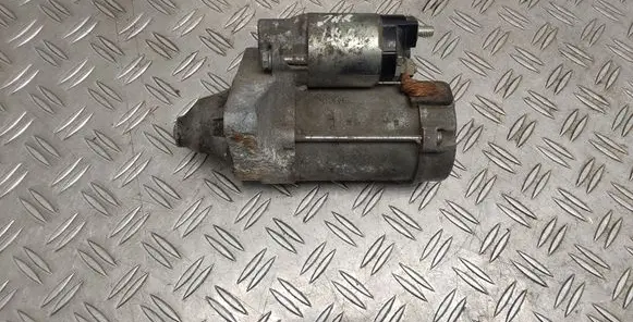 Toyota Yaris Starter motor 281000N040