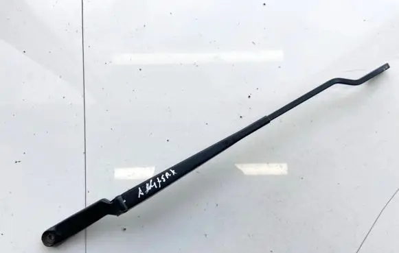 Volkswagen Golf IV Front wiper blade arm 183323 096076