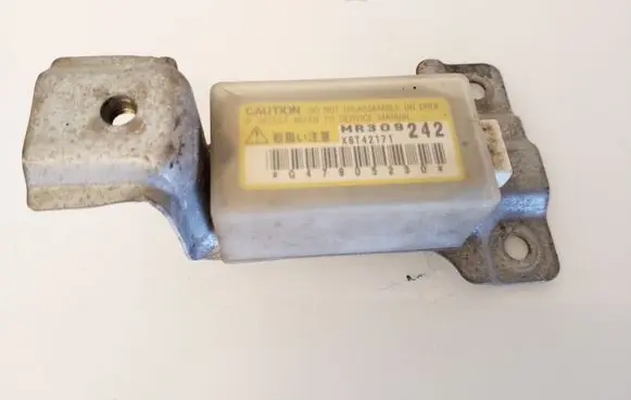 Mitsubishi Galant Airbag deployment crash/impact sensor MR309242 X6T42171