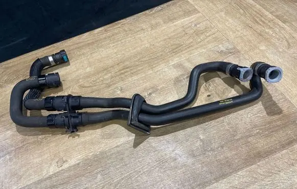 Land Rover Discovery Sport Engine coolant pipe/hose 6G9118C266CG