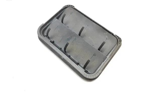 Citroen C3 Quarter panel pressure vent 9675506980