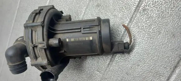 Volkswagen Golf IV Secondary air pump 