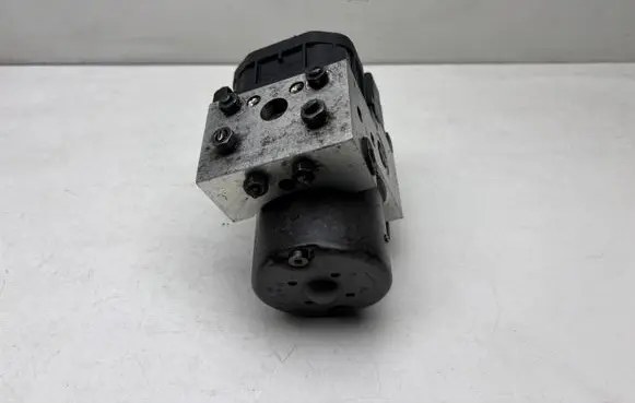 Volkswagen PASSAT B5 ABS Pump 8E0614111AB 0265216559