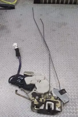 Suzuki Liana Rear door lock