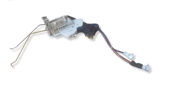 Suzuki Liana Front door lock 8220254G10