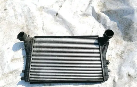 Volkswagen Golf V Intercooler radiator 1K0145803L