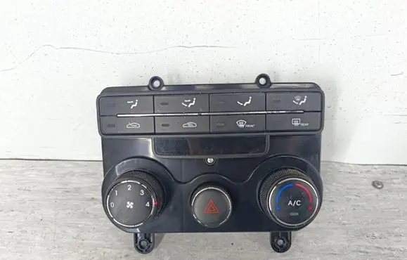 Hyundai i30 Climate control/heater control trim 972502L150