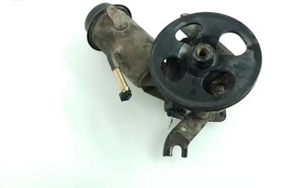 Toyota Yaris Power steering pump