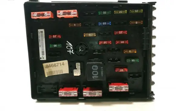 Volkswagen PASSAT B6 Fuse module 3C0937125 L0115410041105