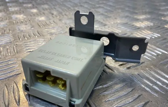 Subaru Forester SG Light washer relay 88018SA000