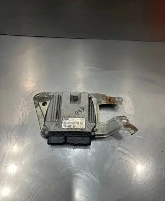 Toyota Auris 150 Engine control unit/module ECU 0281015395 896610D560 1039S31747