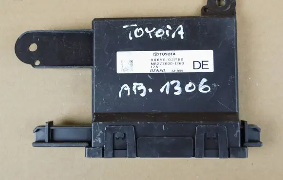Toyota Corolla E210 E21 Air conditioner control unit module 8865002P60