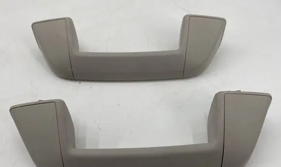 Toyota ProAce City A set of handles for the ceiling