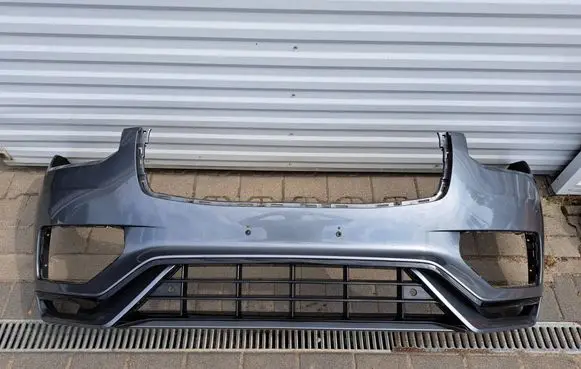 Volvo XC90 Front bumper 31690641