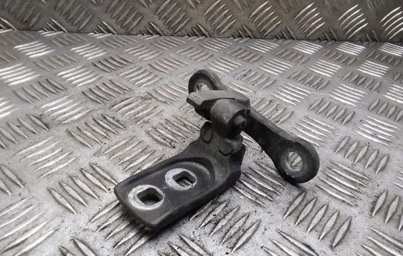 Opel Vectra C Front door lower hinge 