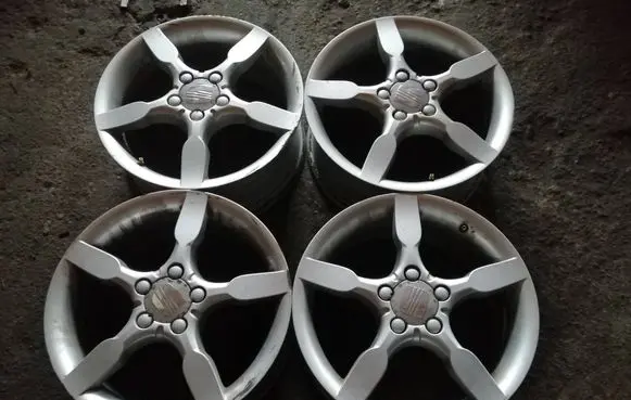 Seat Altea XL R17 alloy rim 5P0601025C