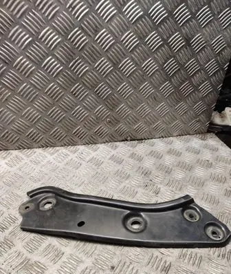 Radiator support slam panel bracket