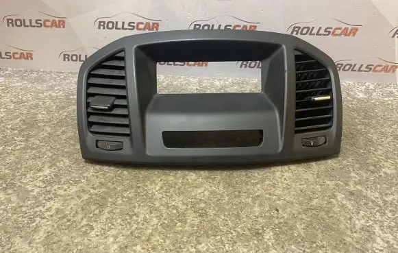 Opel Insignia A Dashboard 495050031 13282237 13282235