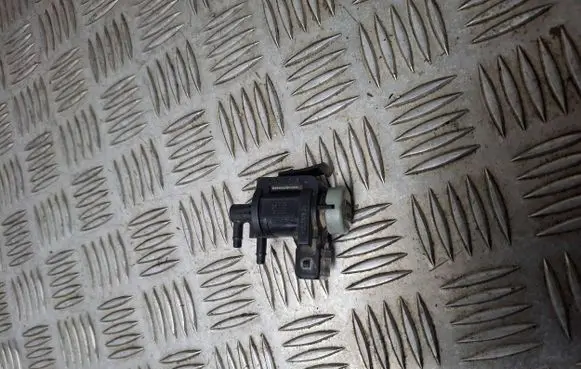 Volkswagen PASSAT B5.5 Turbo solenoid valve 1J0906283A