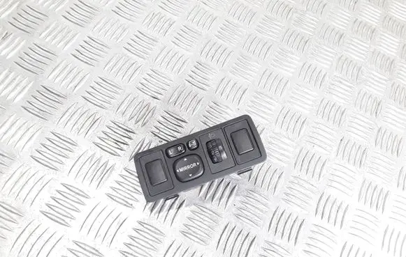 Toyota Avensis T250 Wing mirror control module 183575