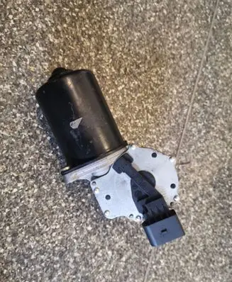 Skoda Octavia Mk1 (1U) Wiper motor