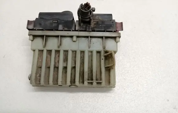Opel Astra G Coolant fan relay 9685371