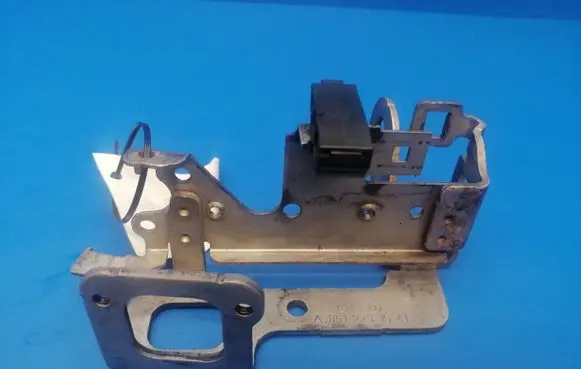 Mercedes-Benz E W212 other engine part A6512231541