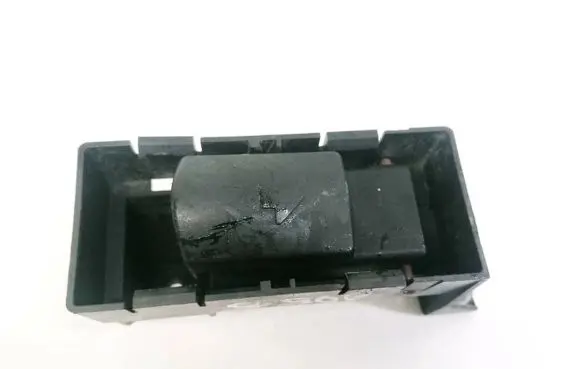 Tailgate opening switch