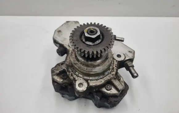 Mercedes-Benz R W251 Fuel injection high pressure pump A6420700501 6420700501 0445010145
