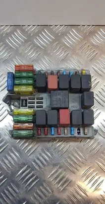 Iveco Daily 35 - 40.10 Fuse module 69501171