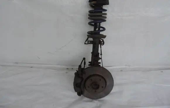 Opel Vivaro Front wheel hub spindle knuckle